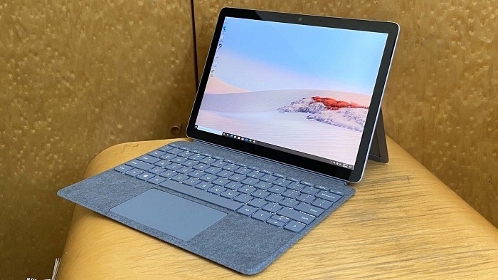 feefdd.jpg لپتاپ تبلت استوک Microsoft Surface Go 2 M3 8100Y 8GB-RAM 128GB-SSD 10" FullHD - Image 1