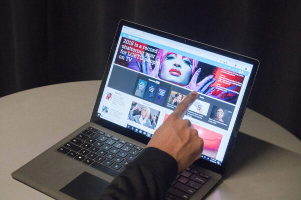 لپ تاپ استوک 13.5 اینچ Microsoft Surface Laptop 2 i5 8350U 8GB-RAM 256GB-SSD Graphic-Intel-2GB - Image 2